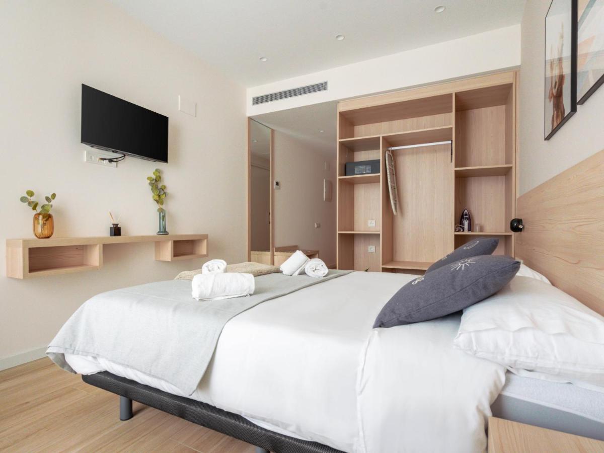 Limehome Barcelona Carrer De Besalu 82 Εξωτερικό φωτογραφία