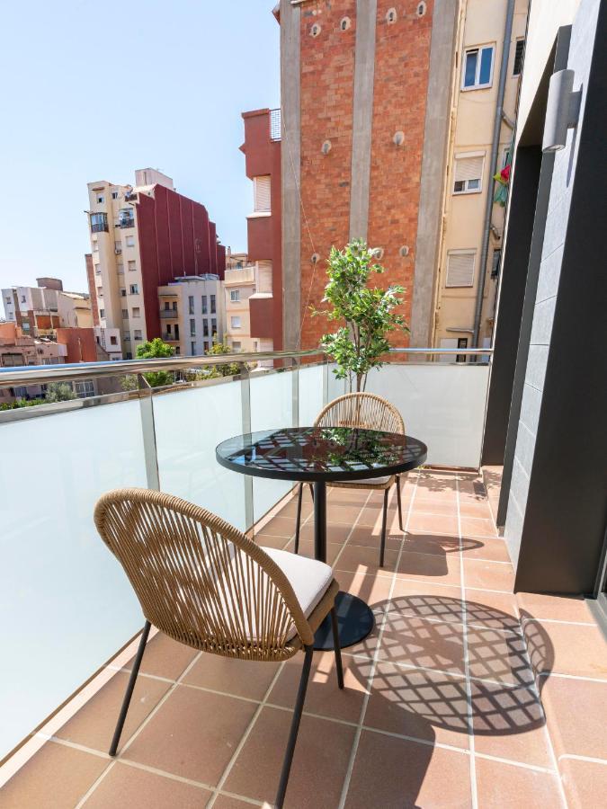 Limehome Barcelona Carrer De Besalu 82 Εξωτερικό φωτογραφία