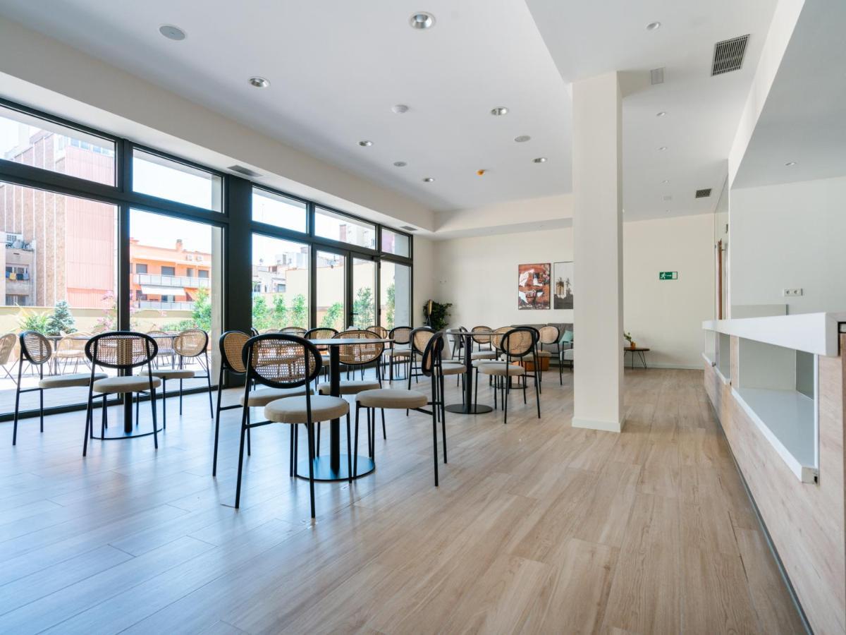 Limehome Barcelona Carrer De Besalu 82 Εξωτερικό φωτογραφία